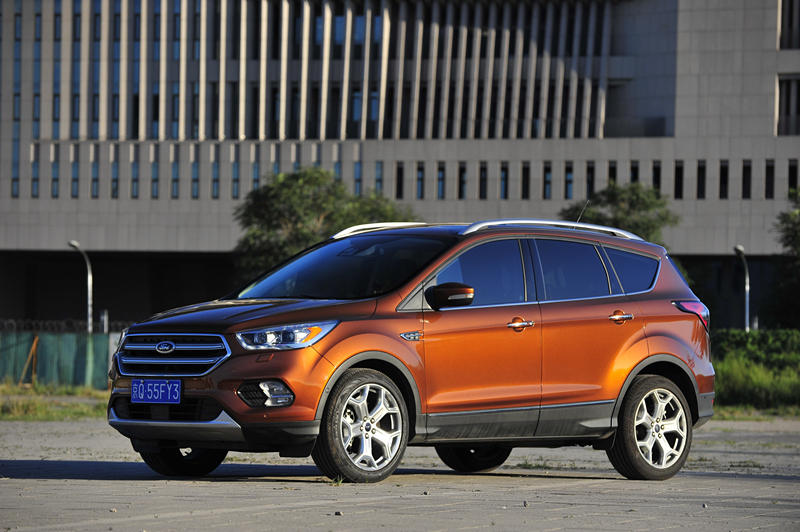 科雷傲和探界者哪个好,科雷傲和探界者