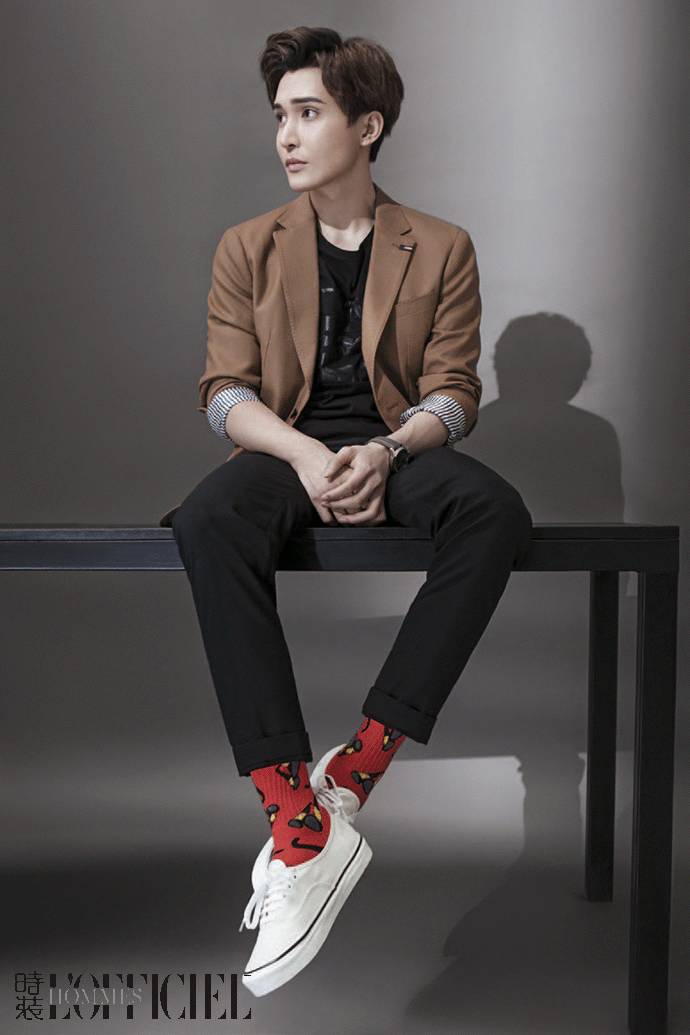 时装大片主视觉,正装写真服装