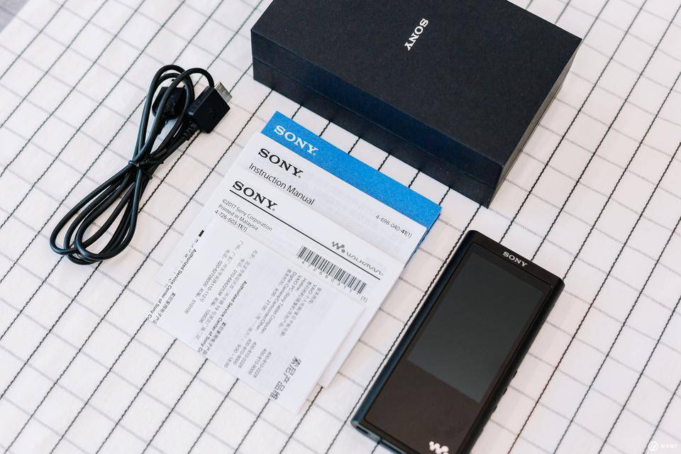 索尼nw-a306和zx300a哪个好,索尼walkmannw-e393