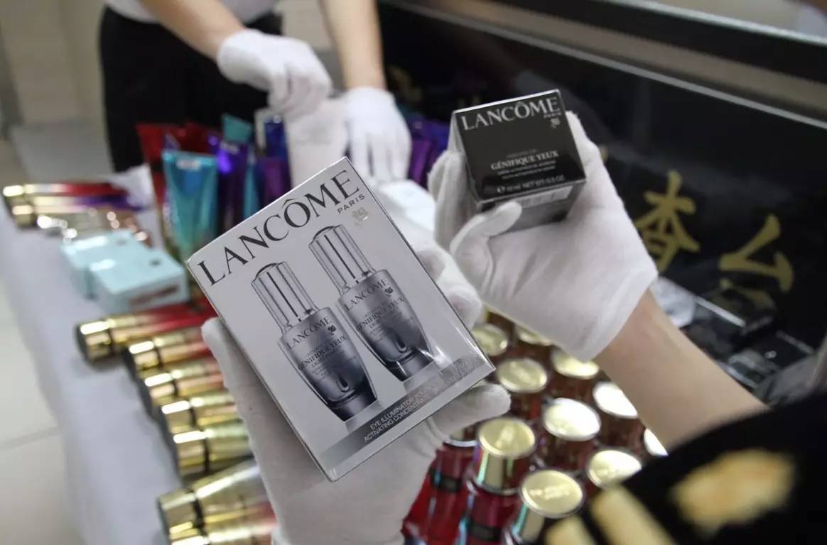 韩国旅游回来带什么东西,韩国旅游带多少东西回来