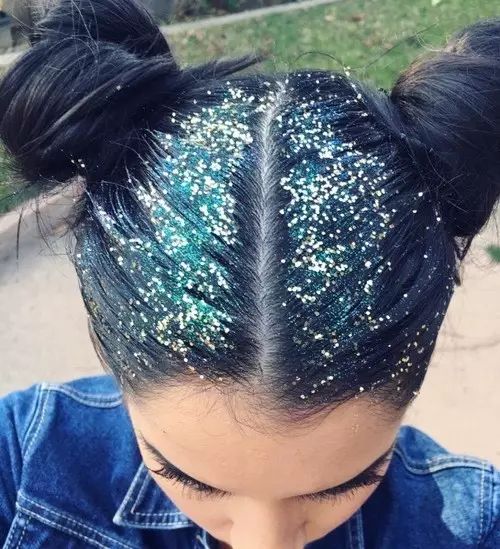 染发完长出黑头发怎么处理,染发后长出黑发怎么扎