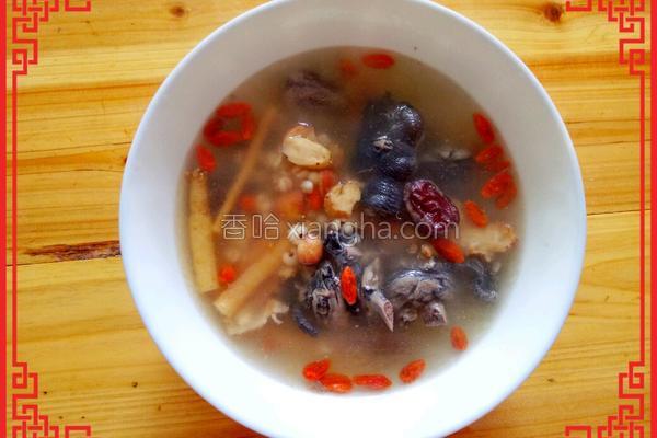 猴头菇当归黄芪党参能一起煲汤吗,当归党参乌鸡汤月子餐