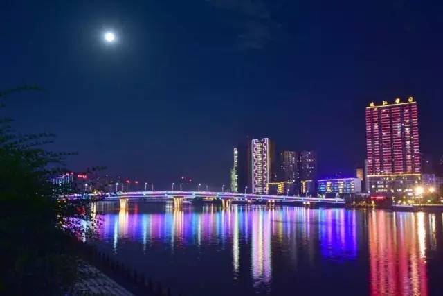 300亿砸向四川这座小城!几年后,这里不得了……