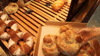 分分钟扫空，南京必吃网红酵母面包店终于盼来啦~足足70+种，雷神巧克力盐之花……杭州人又有口福了