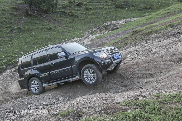 2018款三菱帕杰罗v97试驾,帕杰罗v93v95v97的区别