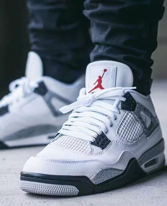 在姑娘眼中，你的鞋品决定了你的床品｜基本款