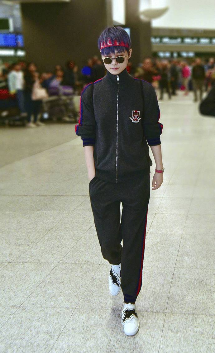 李宇春：Gucci 秀场可不只我一个「中国娃娃」｜时装周