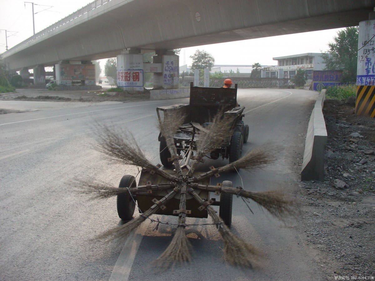 一个人一台车到西藏,一个人一辆车直通拉萨
