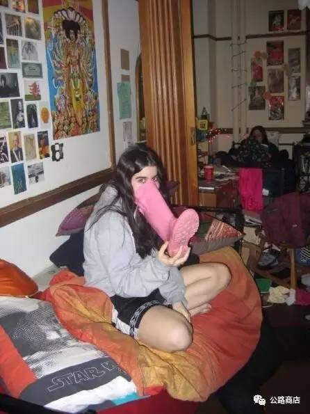 滑雪场的鞋子到底有多臭？