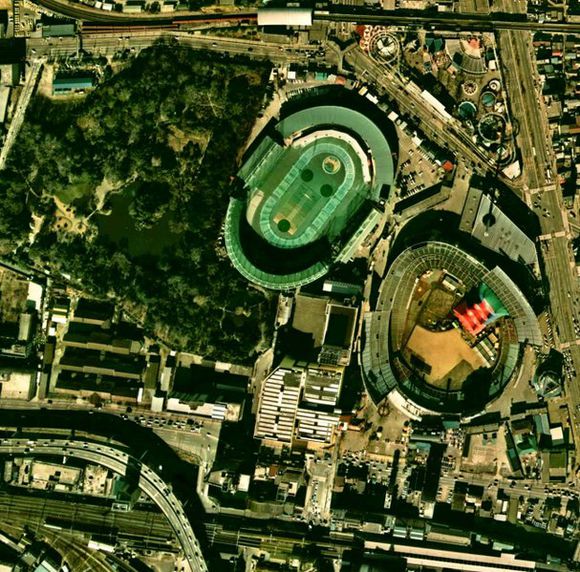 两轮摩托车比四轮的酷,两轮比四轮更浪漫