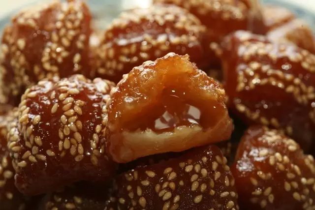 给大家介绍一下,这是我的母亲潍坊,美貌如花!