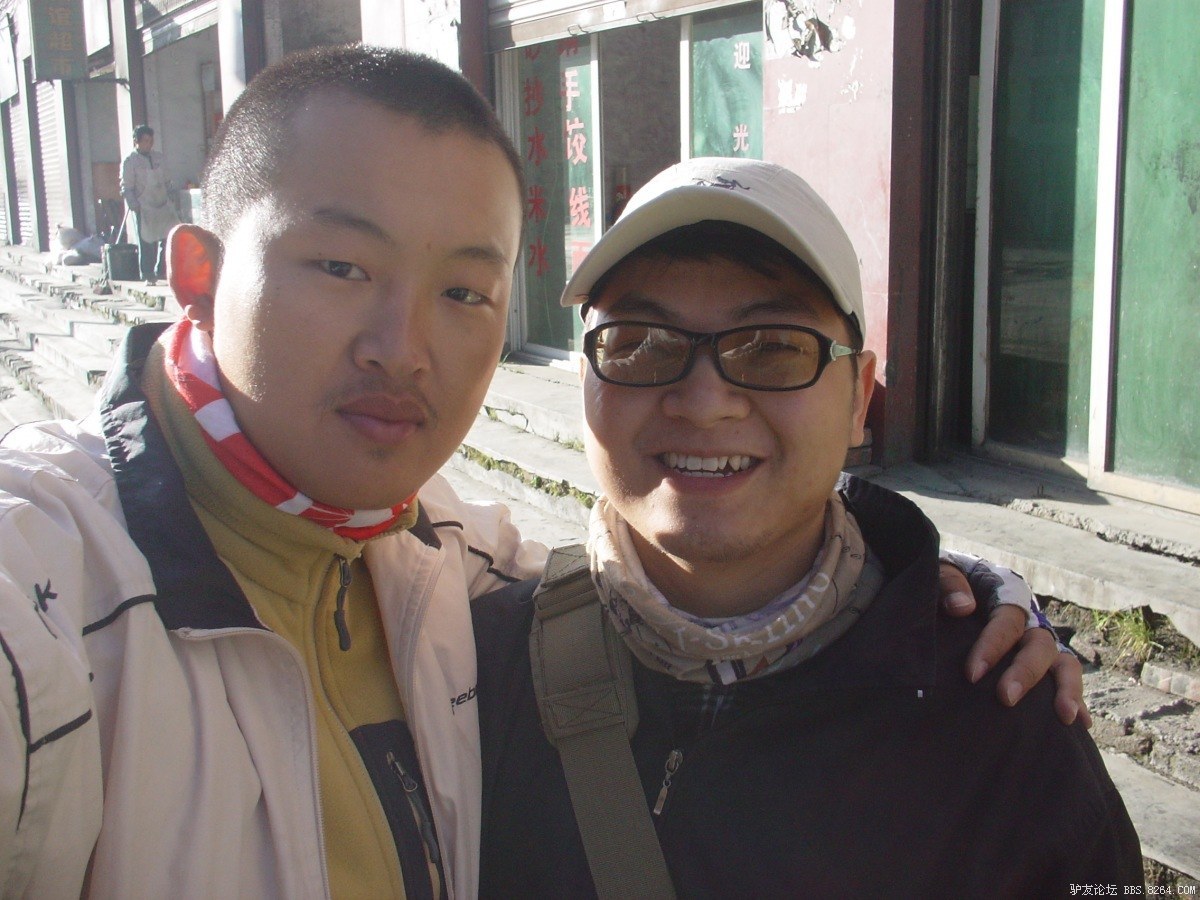 一个人一台车到西藏,一个人一辆车直通拉萨