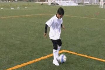 维维足球技巧系列教程,维维足球过人技巧系列教程