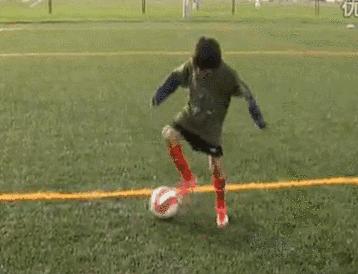 维维足球技巧系列教程,维维足球过人技巧系列教程