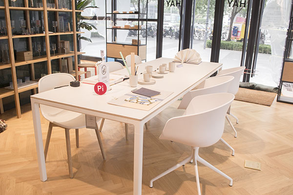 我们逛了逛HAY在北京的体验店，没想到长这样