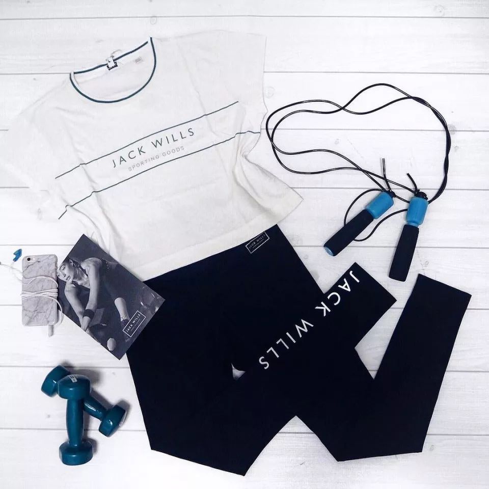 burberry伦敦新款跟老款的区别,英国时尚burberry