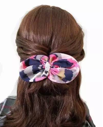 披头散发怎么扎头发好看,披头散发的头发教程