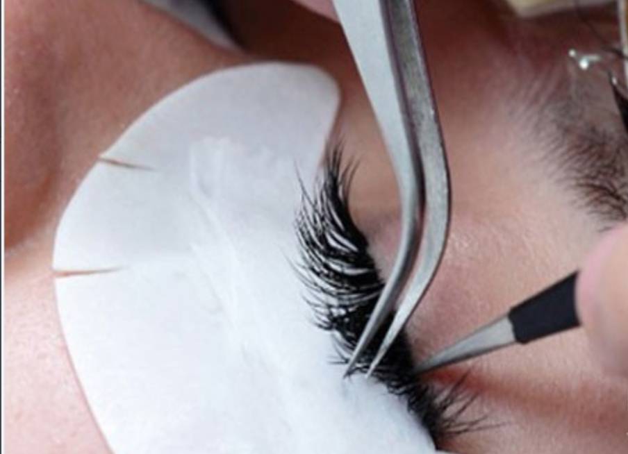 教你妆|是谁给女明星们素颜的勇气来面对流言蜚语？那对能耐的睫毛呗！