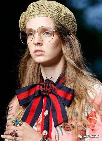 丝巾的各种新玩法,丝巾的100种新玩法