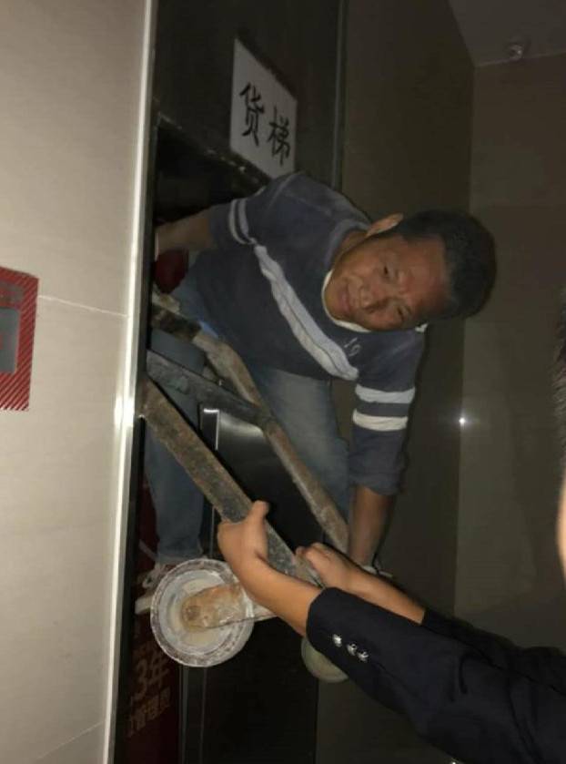 信了商家说的“钻戒每年能换新”,花了几万元买钻戒,结果……这里的套路深到你想不到|武汉早班车