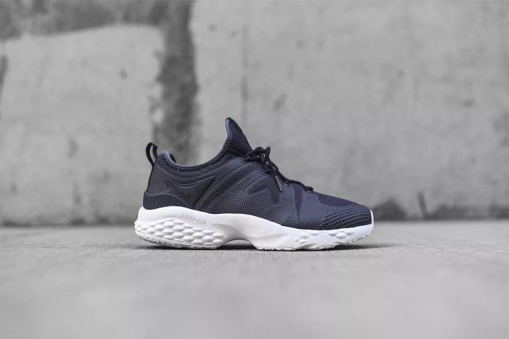 “我”很努力地成为一双球鞋,只是想不到成为了冷门款——《每周冷门球鞋大赏》