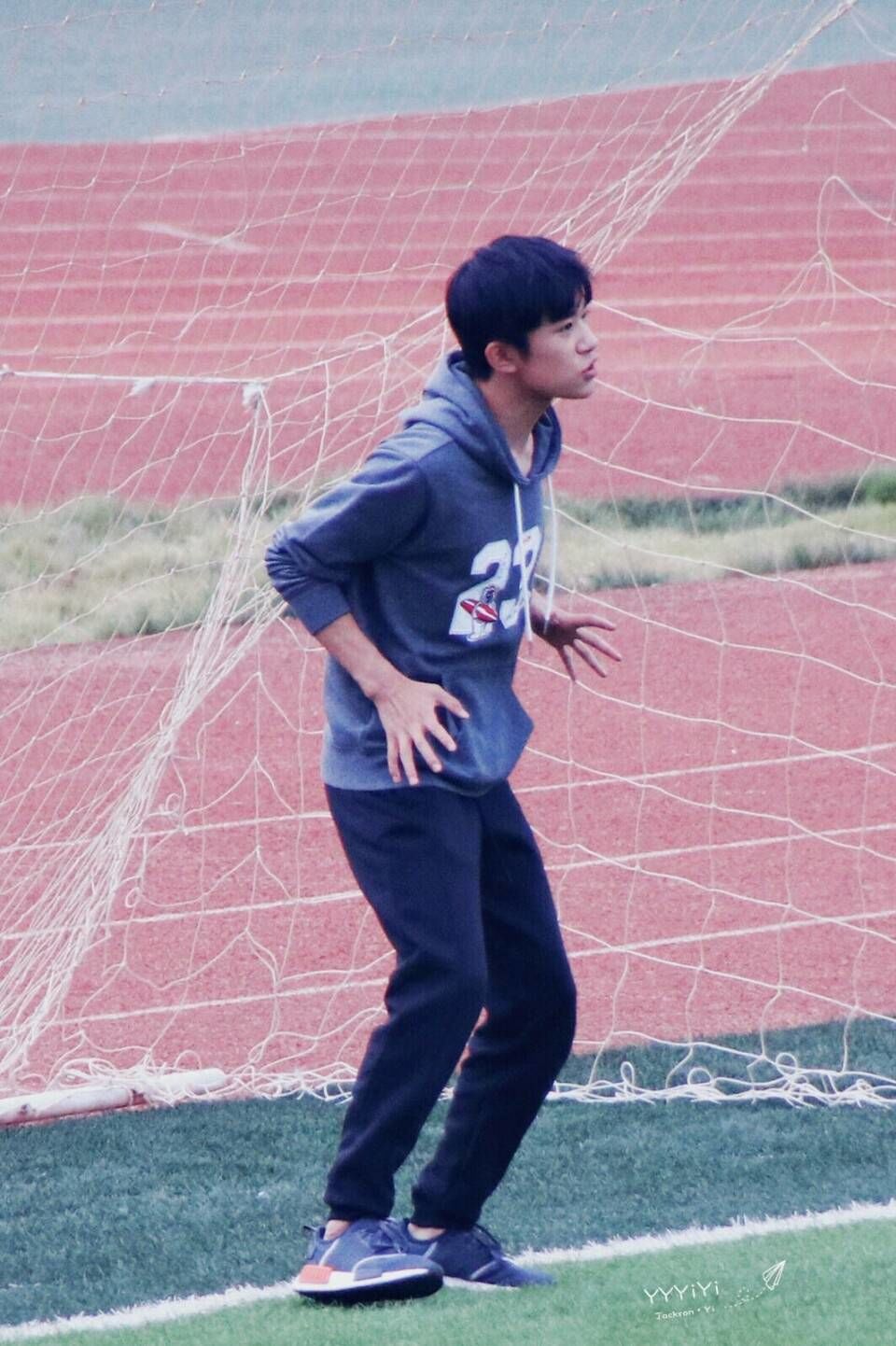 「TFBOYS」「分享」171018足球宝贝上线让我们跟着烊宝运动起来吧