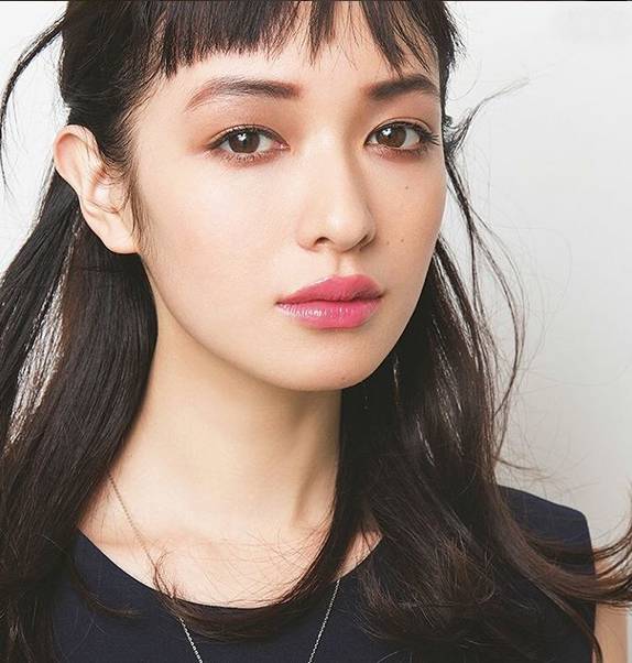 透明感女孩的特点,女生说透明感什么意思