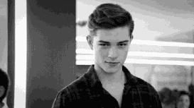 秋冬大换季 花儿挑新装 看时尚精对平庸说NO!