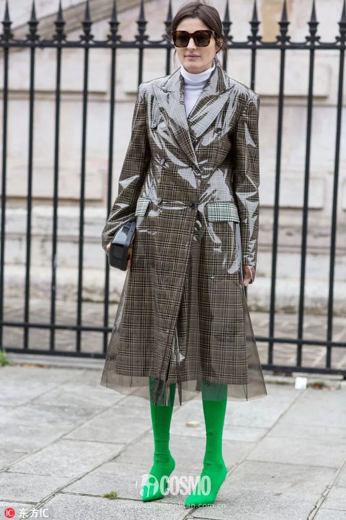 时髦办｜“透明塑料”成新流行！再也不怕下雨天咯