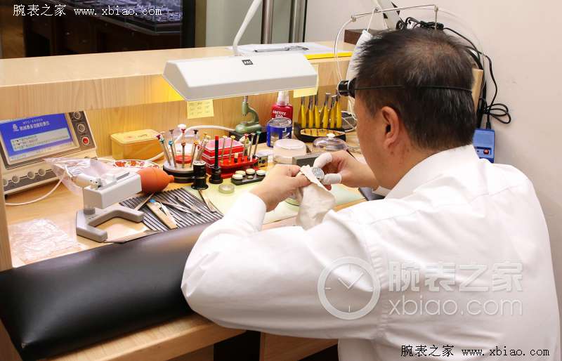 腕表保养维修图片,腕表维修保养去哪儿比较合适