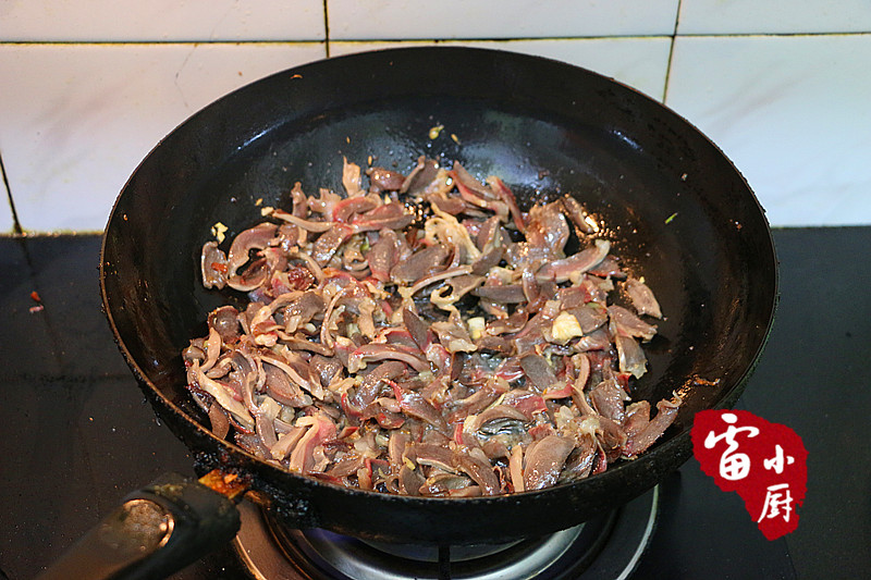 酸豆角鸡胗干香酸爽脆嫩下酒下饭,30秒教你做下酒好菜酸辣凉拌鸡胗