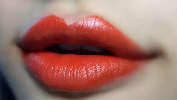 giorgioarmani唇釉,giorgioarmani和emporioarmani