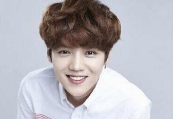 鹿晗pk吴京,鹿晗pk华晨宇