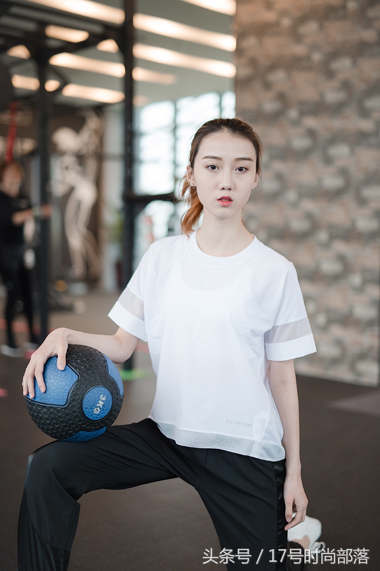 瑜伽女神运动健身夏季韩版速干透气性感背心，穿出你的优雅与文静！