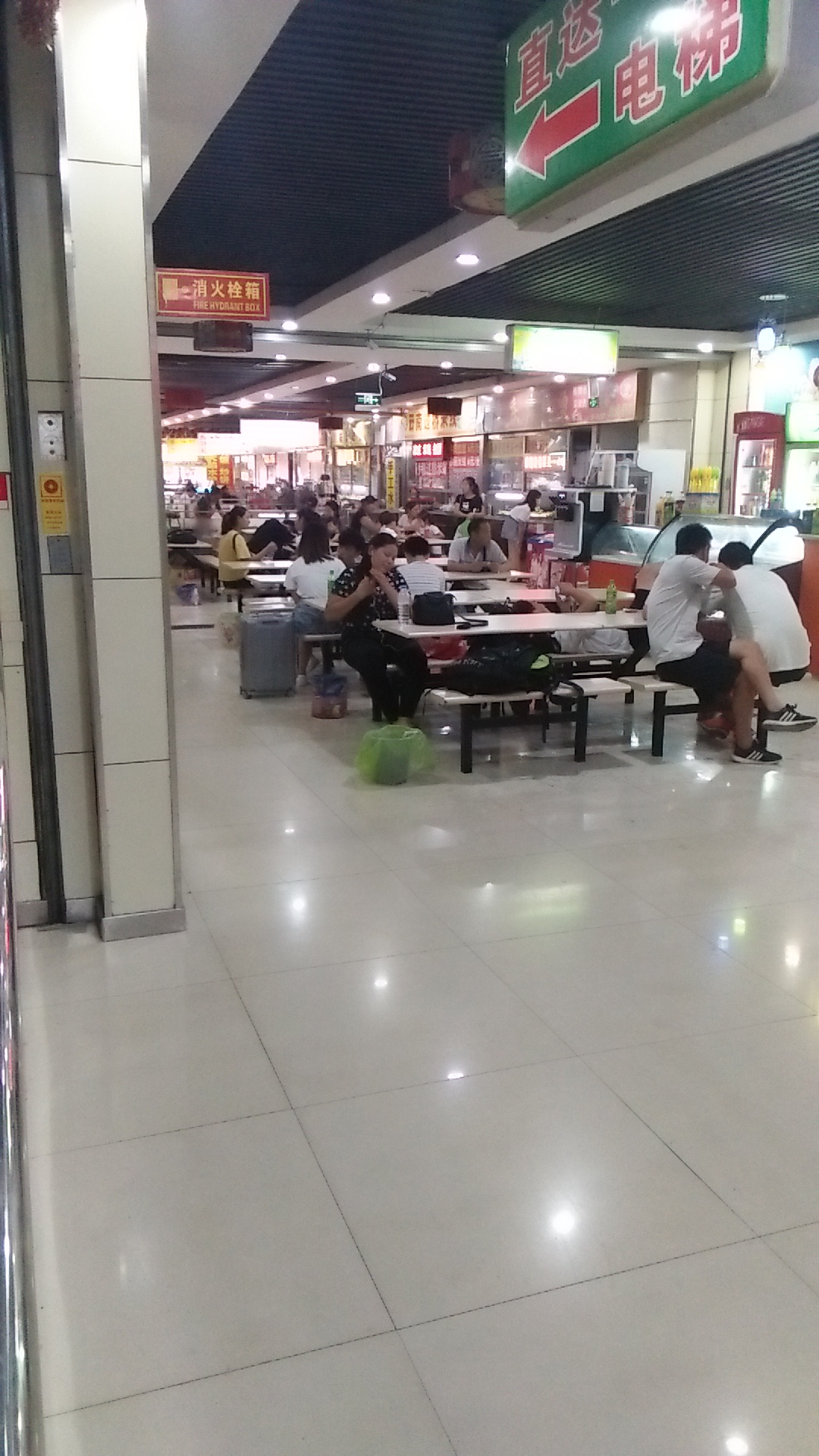 邯郸义商国际店,邯郸义商国际比较火的店铺