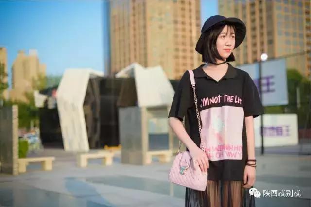 西安街拍穿搭最近几天,西安市街拍穿搭最新