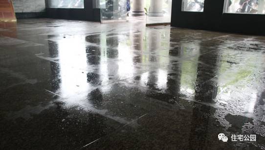 照着这些办法补救，你家房子也能50年不再返潮、发霉、起皮