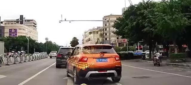 桂C17297等车主！你们交通违法被举报并处罚了，请自律！