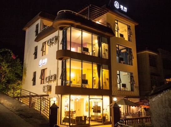 找了一辈子的那片星空那片海,原来就在官湖角!