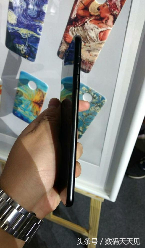 motoz2force什么时候发布,motoz2force屏幕评测