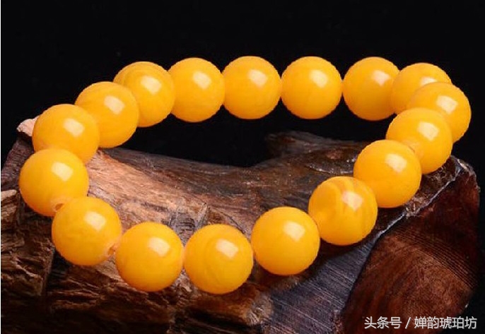 琥珀蜜蜡和鸡油黄蜜蜡有什么区别,鸡油黄玉髓与蜜蜡的区别