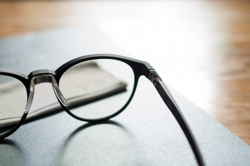 变色炫酷眼镜测评,防蓝光变色眼镜推荐测评