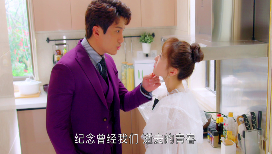 她一个人就战胜了泰剧韩剧,在YouTube上霸榜第一