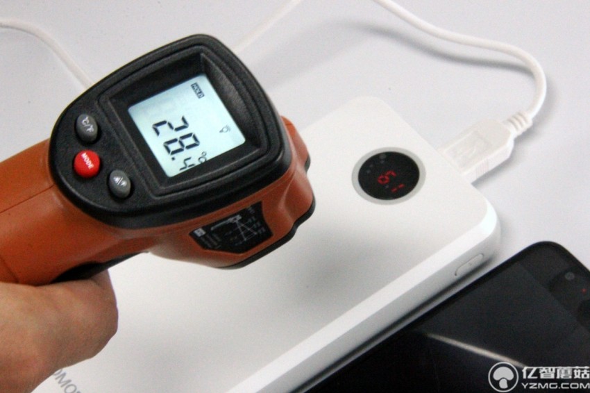 罗马仕Horus移动电源体验测评：来一场说走就走的旅行