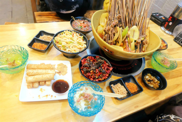 吃过这家串串,很多武汉人都退掉了去成都的机票!