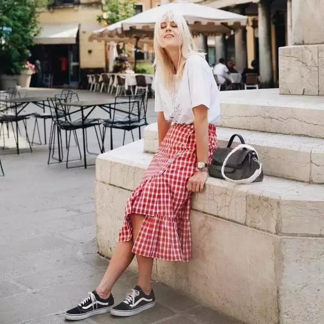 一双从20岁穿到30岁的鞋,一双能从22岁穿到27岁的鞋