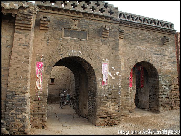 走在平遥古城的大街上,平遥的沿途风景