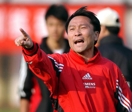 四连冠中国队3:0横扫日本队,以1比2不敌处于劣势的日本队