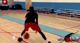 新手运球过人技巧,新手胯下运球的基本功