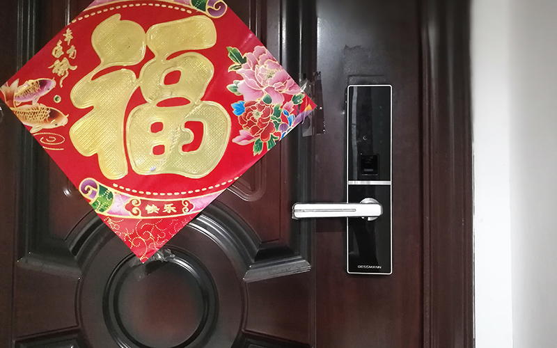 智能指纹锁没电了也不要慌,智能指纹锁没电了该怎么办